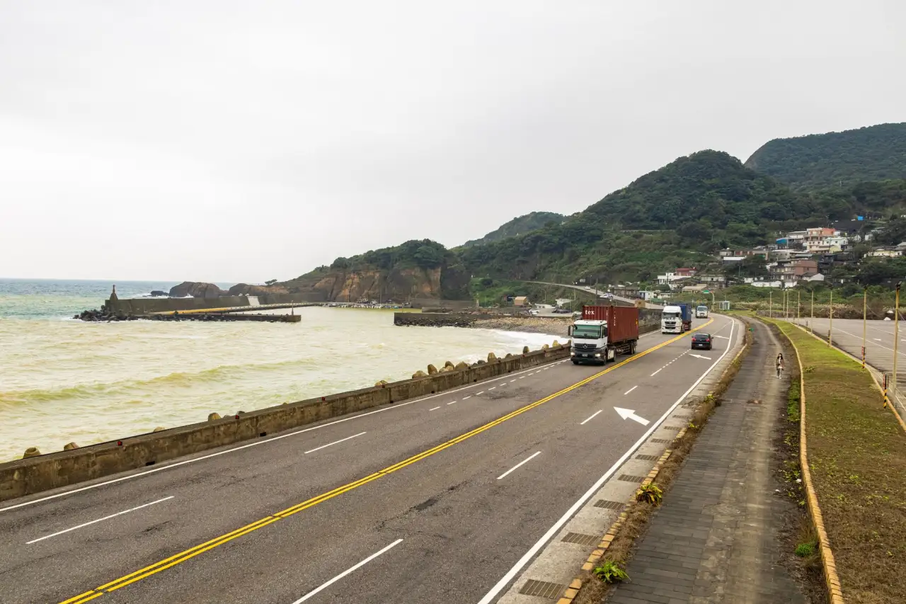 专利申请与版权登记并行布局：深圳科技企业构建知识产权壁垒的实务要点