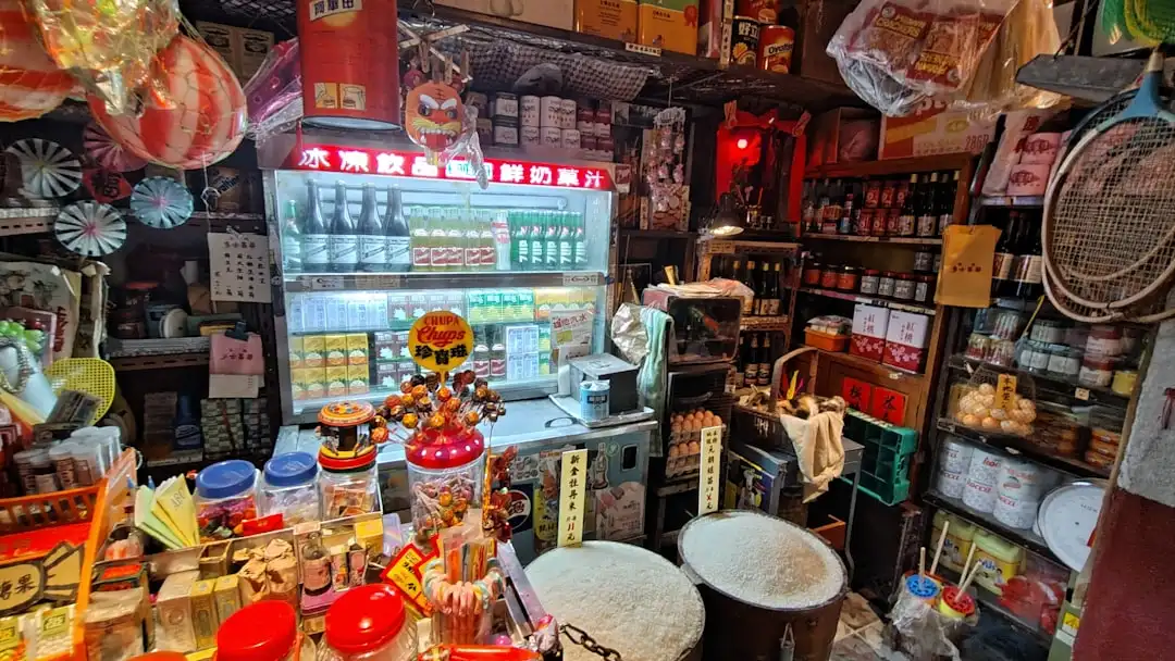 专利申请与版权登记并行布局：深圳科技企业构建知识产权壁垒的实务要点